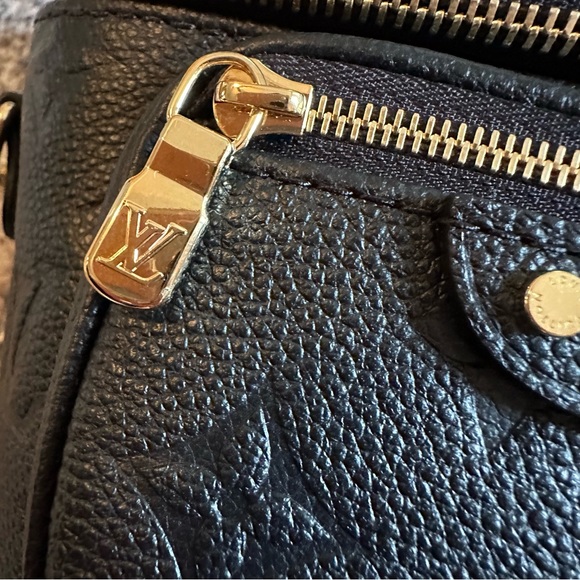 Louis Vuitton Mini Bumbag in Black Empreinte Leather - Picture 6 of 14